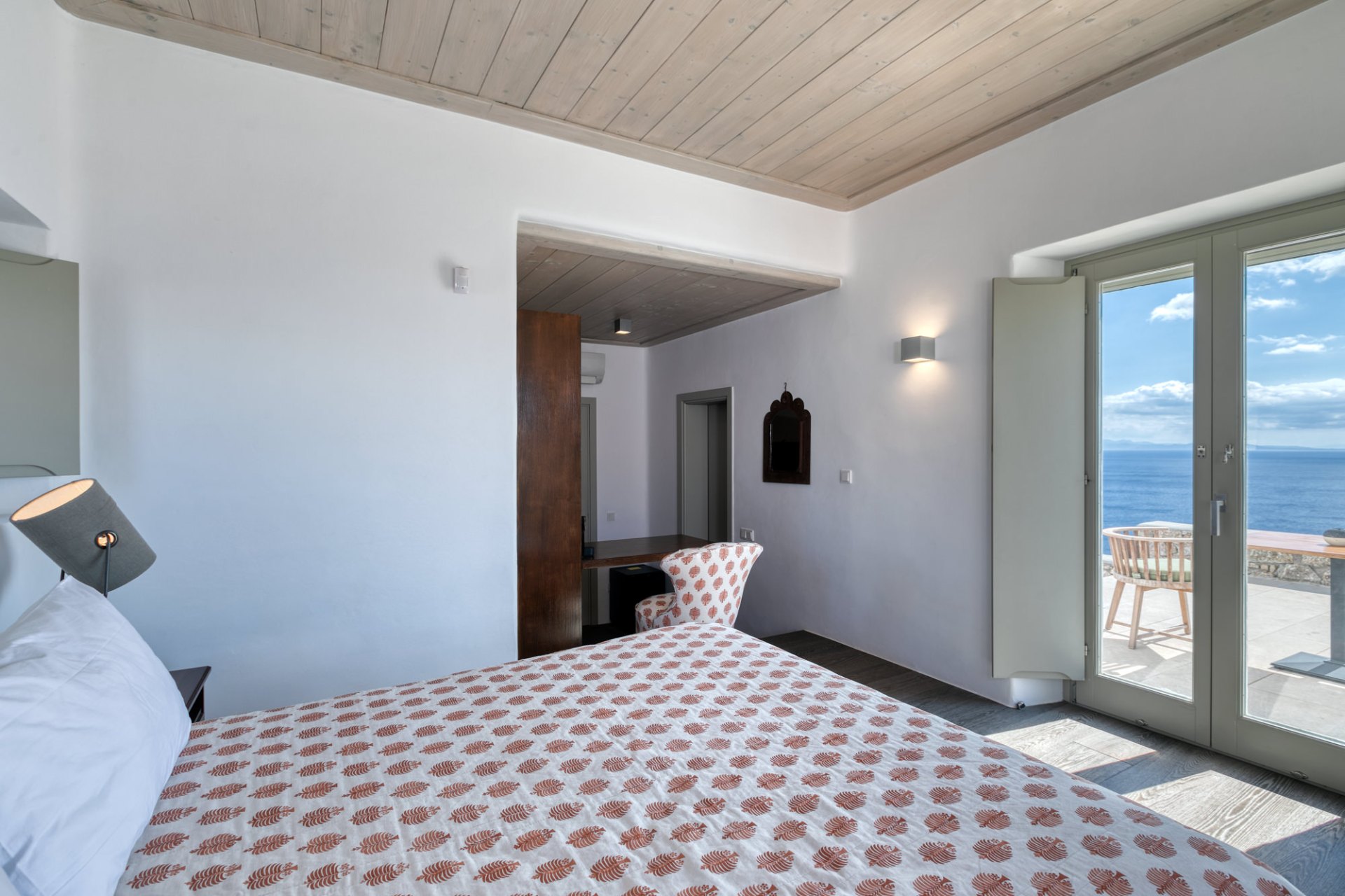 Cavo Dante Villa - The Estate