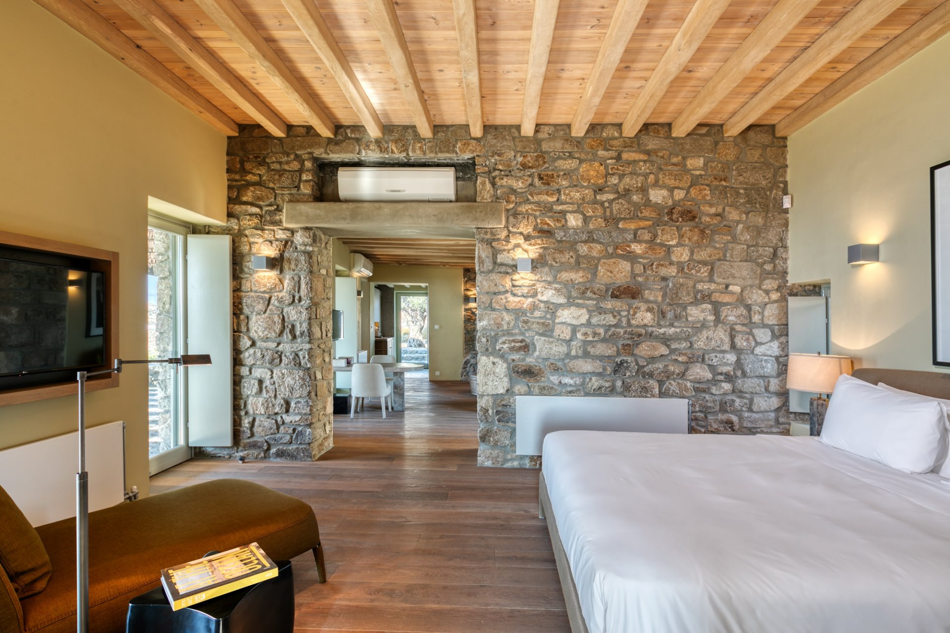 Cavo Dante Villa - The Estate