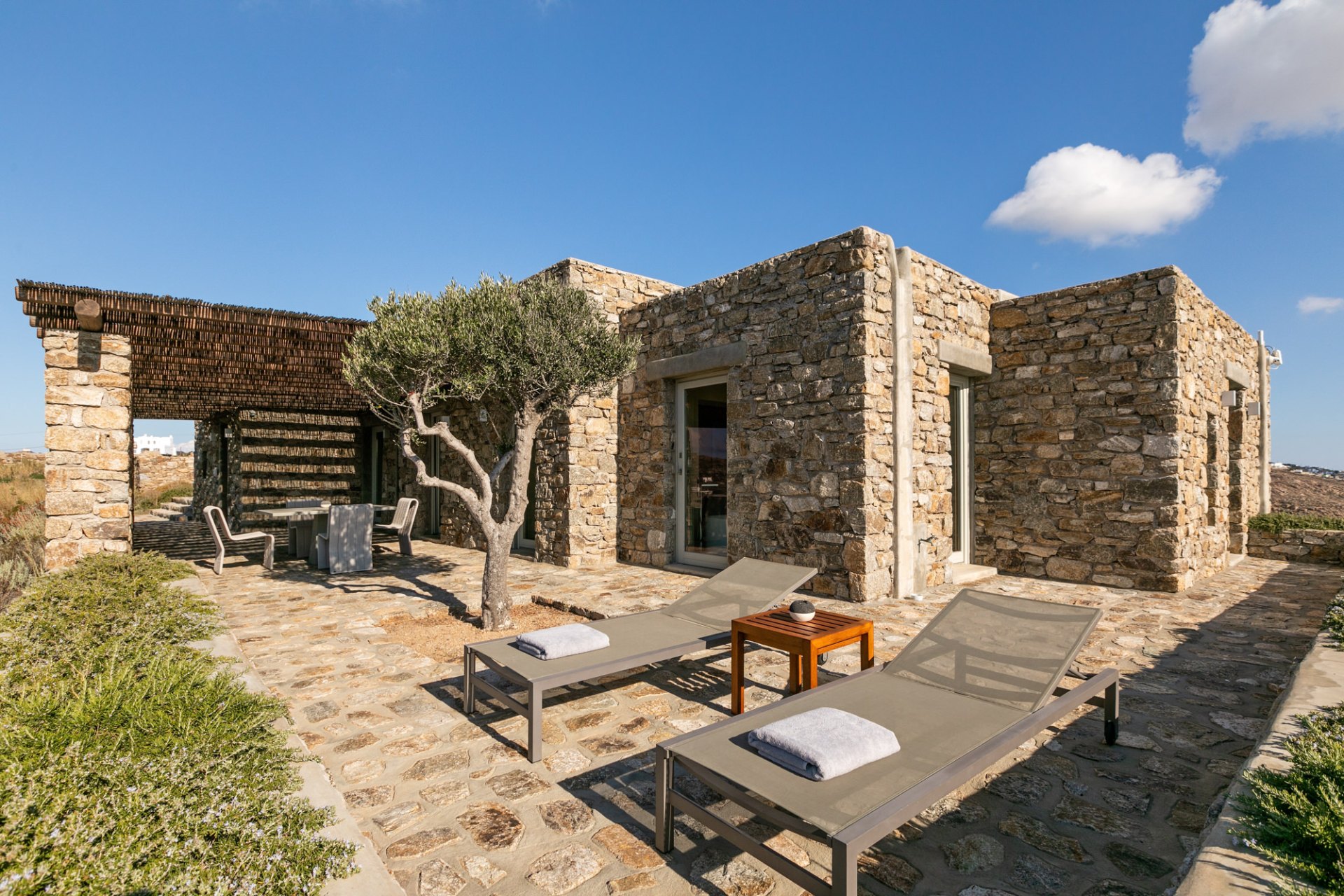 Cavo Dante Villa - The Estate