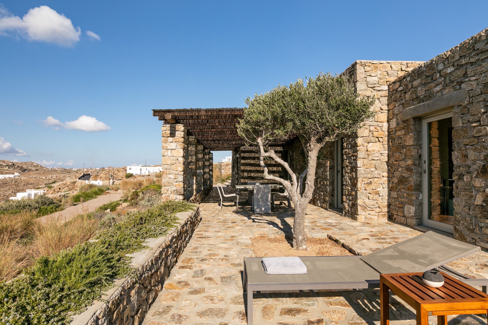 Cavo Dante Villa - The Estate