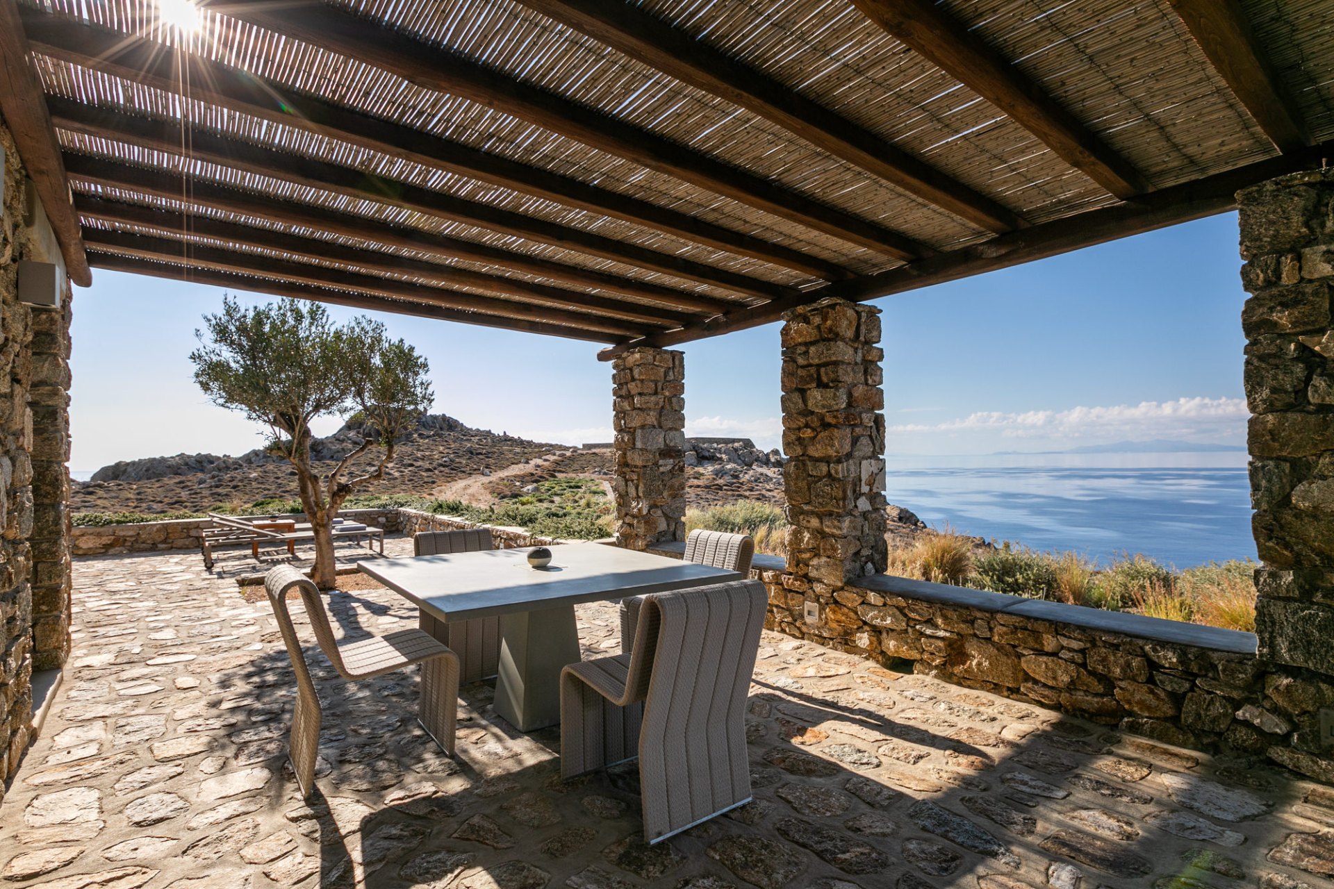 Cavo Dante Villa - The Estate