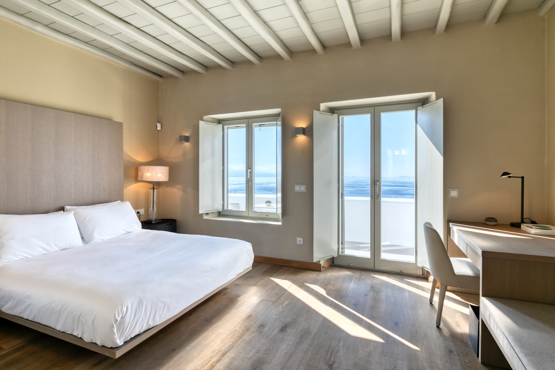 Cavo Dante Villa - The Estate