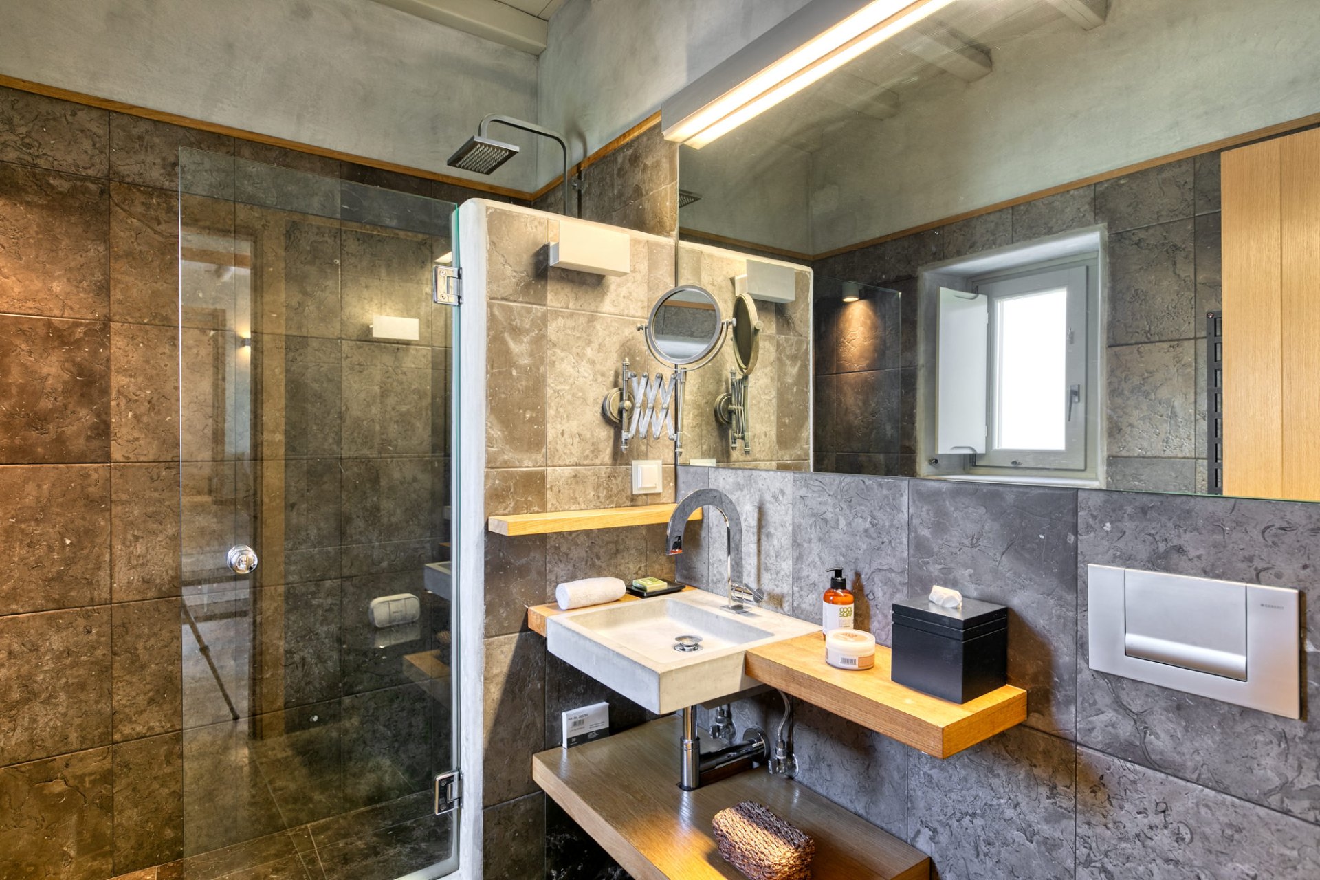 Cavo Dante Villa - The Estate