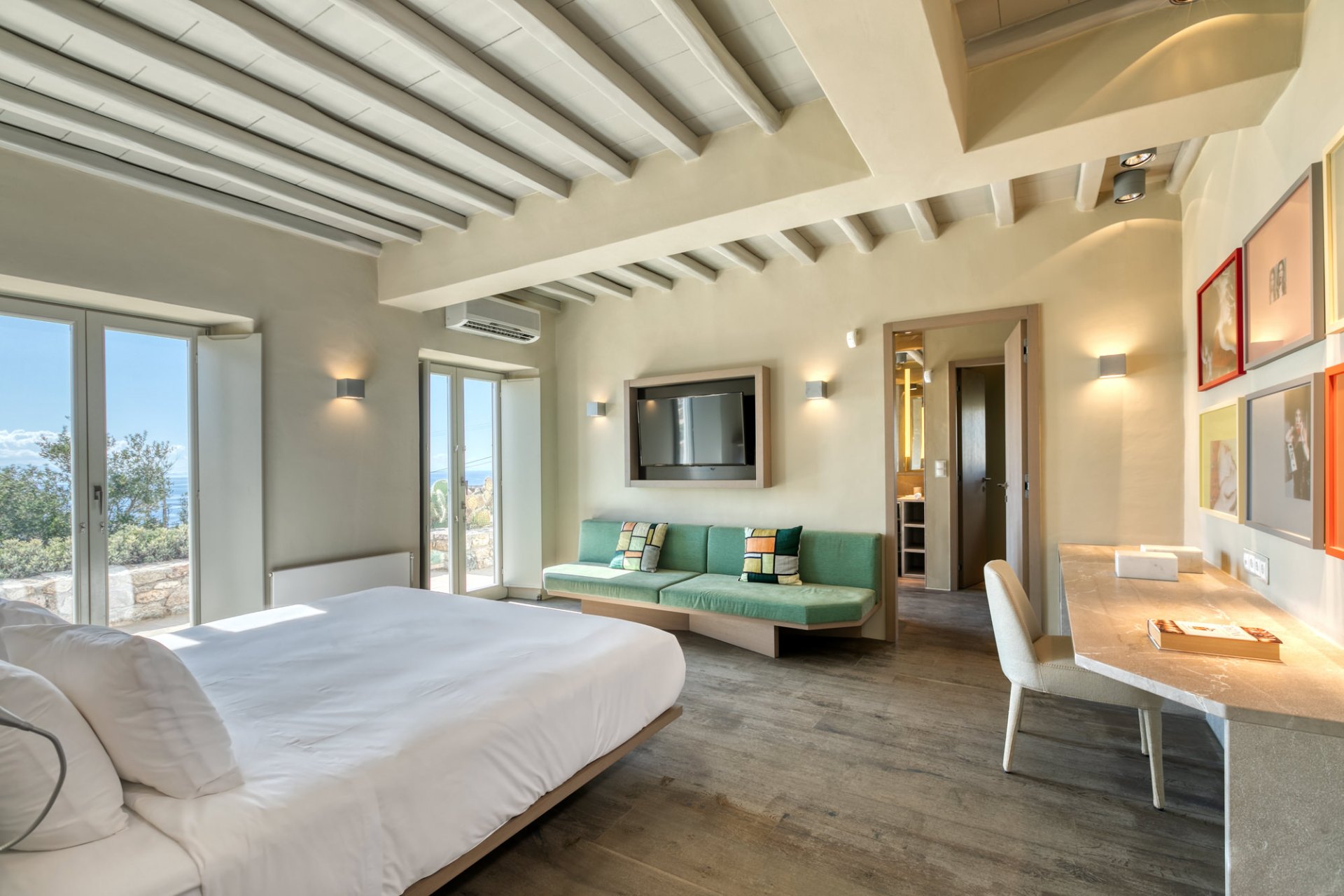 Cavo Dante Villa - The Estate